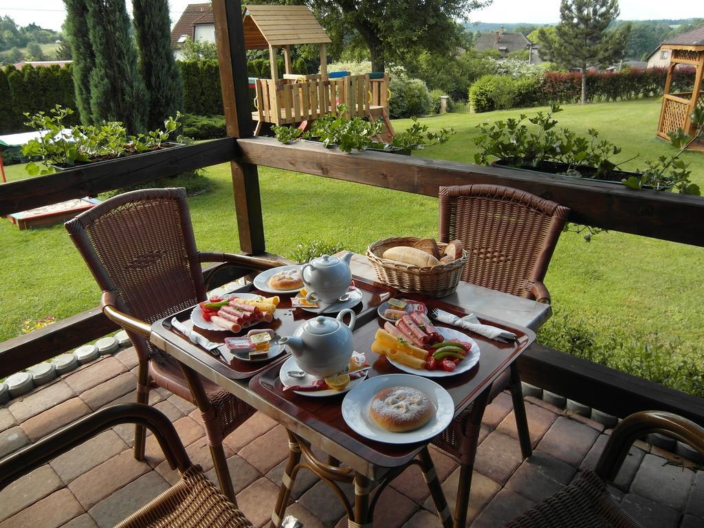 Pension & Restaurant Silma With Wellness Rychvald Ngoại thất bức ảnh