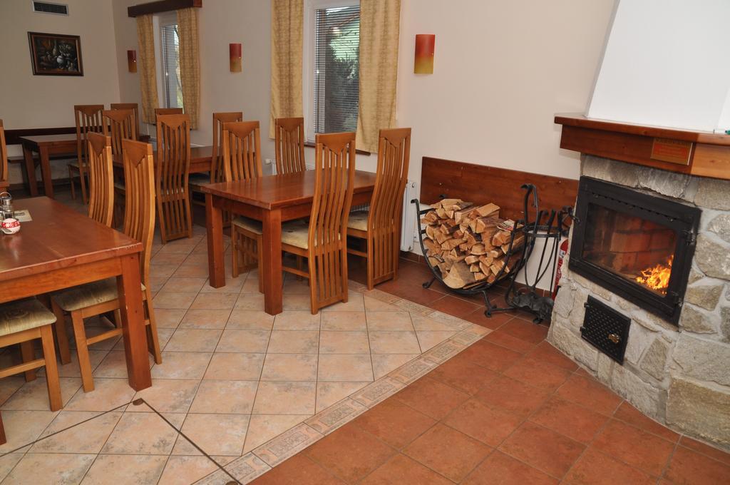 Pension & Restaurant Silma With Wellness Rychvald Ngoại thất bức ảnh